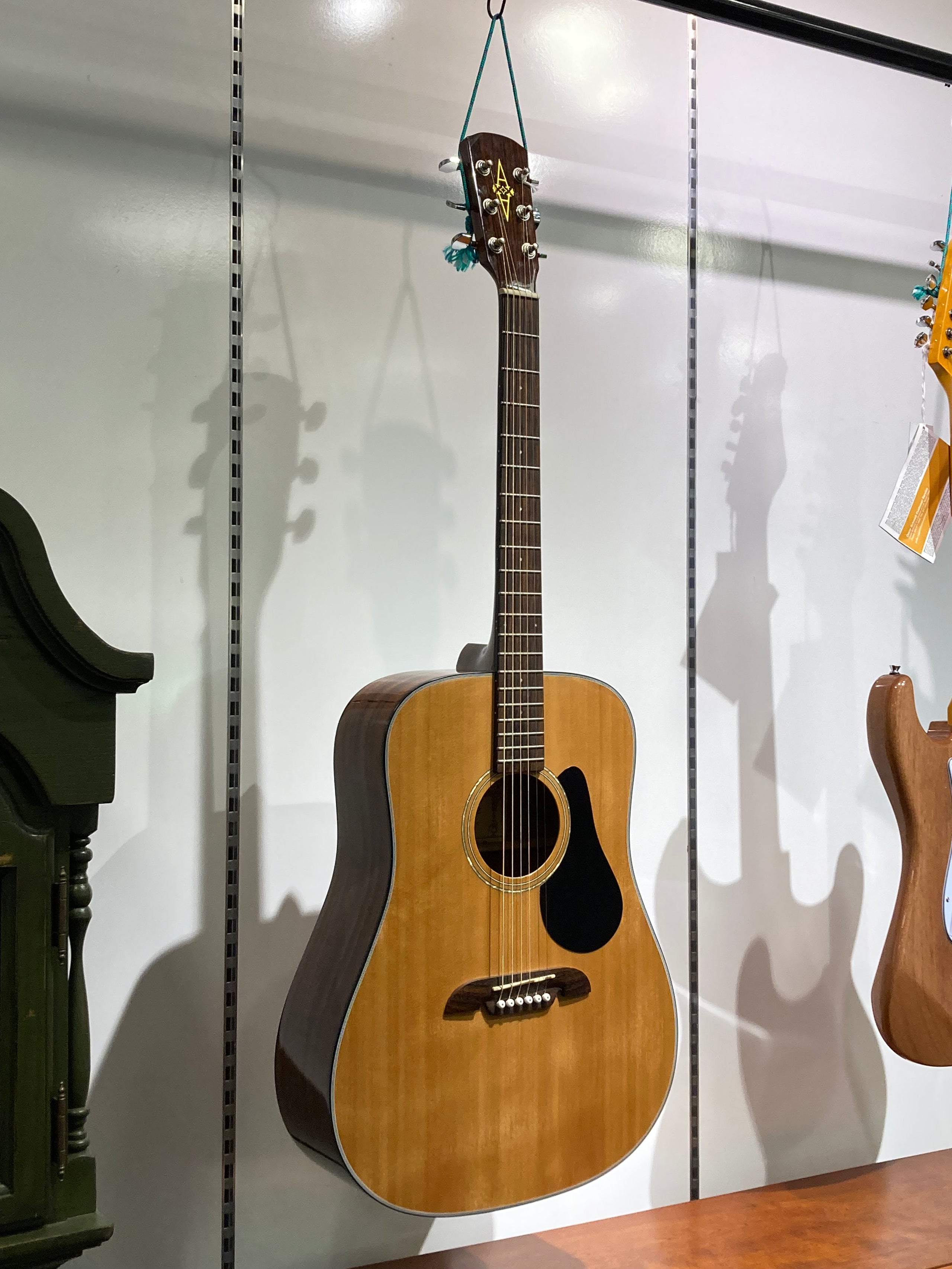 Alvarez model rd8 online