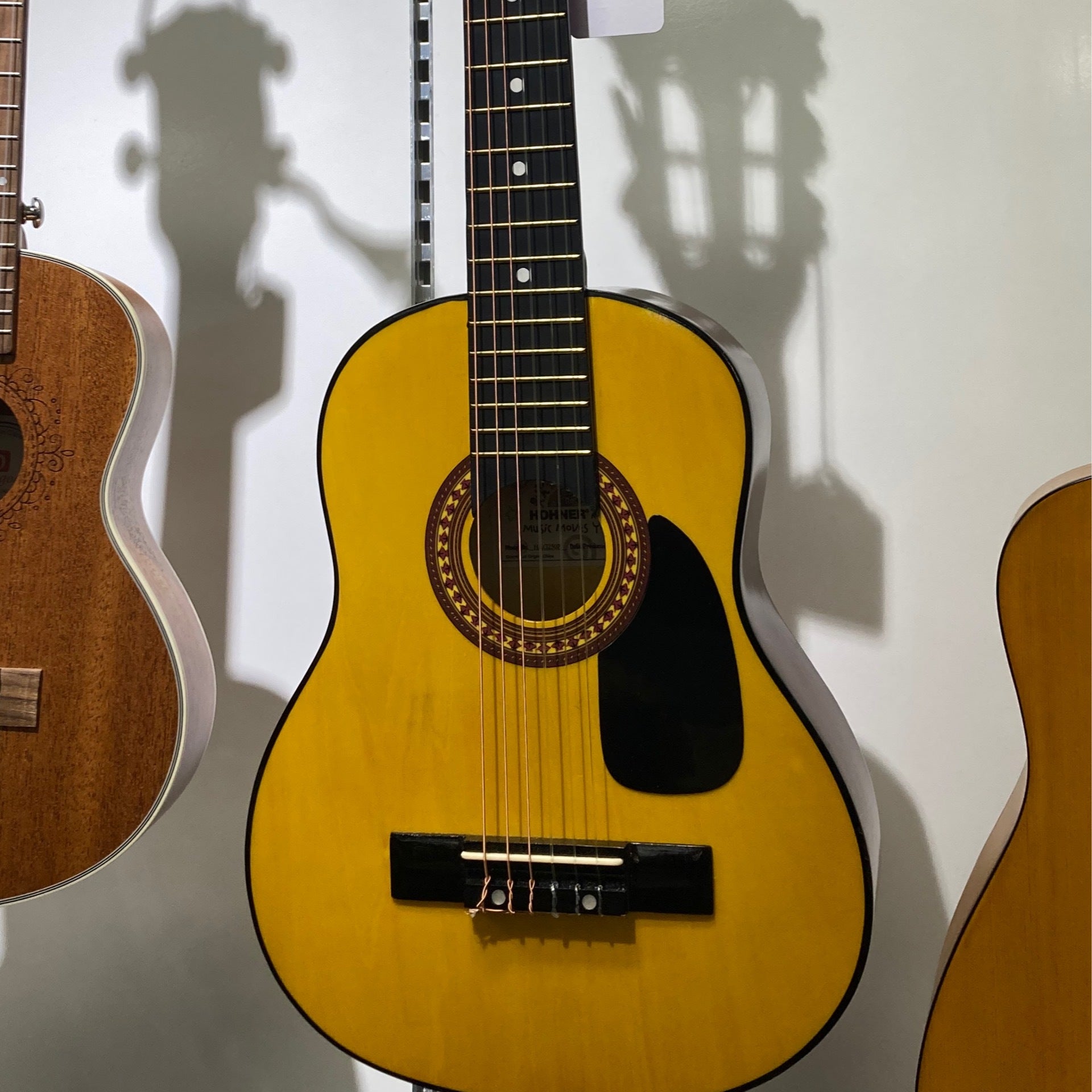 Student acoustic guitar outlet